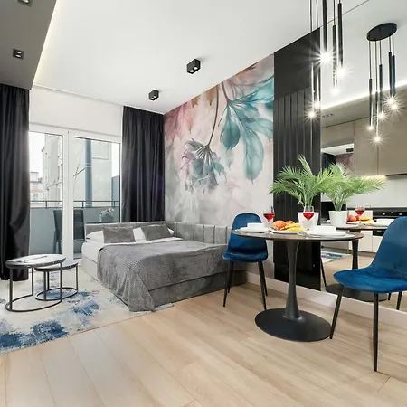 Appartement Design With A Balcony In The Centre By Renters *